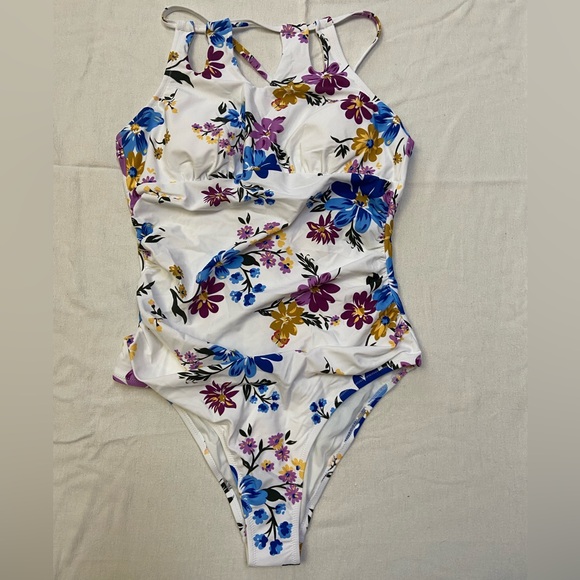 Brand new with tags Cupshe Swimsuit - Picture 1 of 2